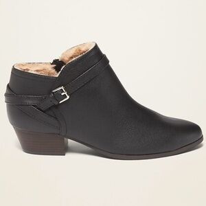 OLD NAVY Ankle Strap Fur-Lined Booties Boots Vegan Women’s 9